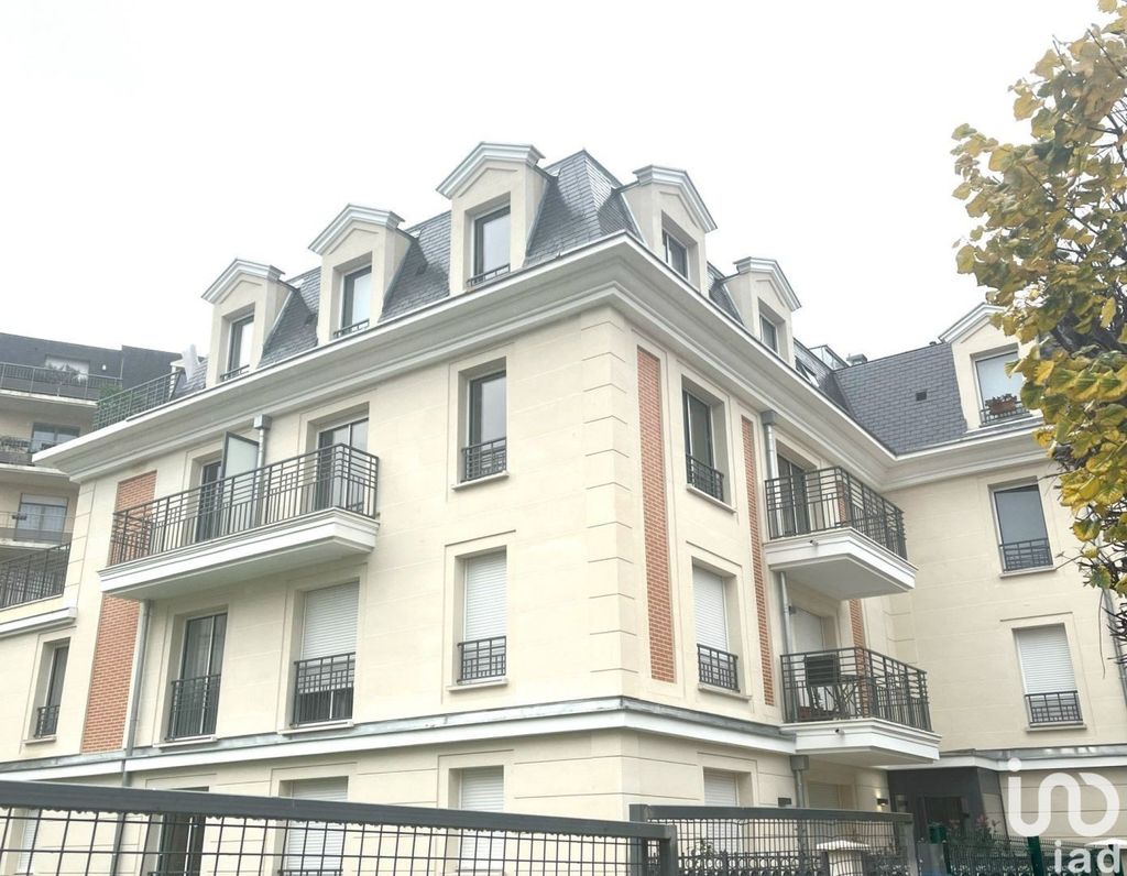 Achat appartement à vendre 4 pièces 72 m² - La Garenne-Colombes