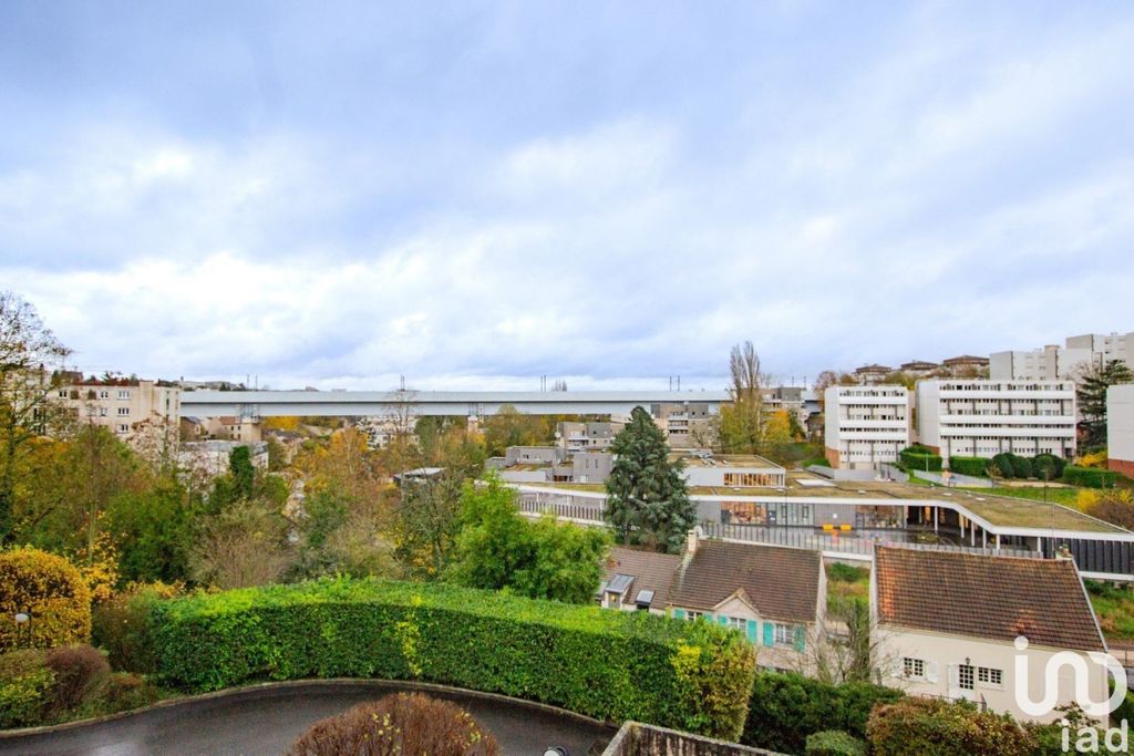 Achat appartement à vendre 4 pièces 76 m² - Saint-Germain-en-Laye
