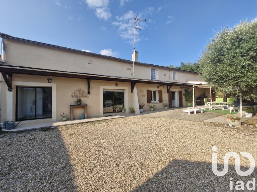 Achat maison à vendre 3 chambres 140 m² - Saint-Pierre-d'Eyraud