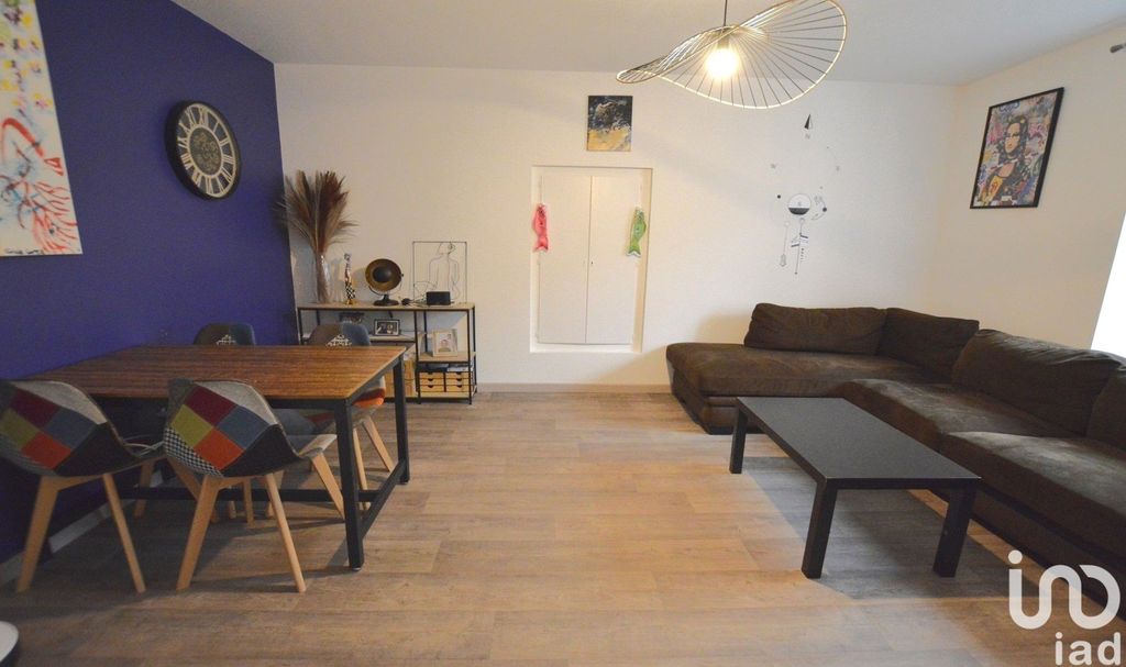 Achat maison à vendre 4 chambres 193 m² - Sainte-Marie-aux-Chênes