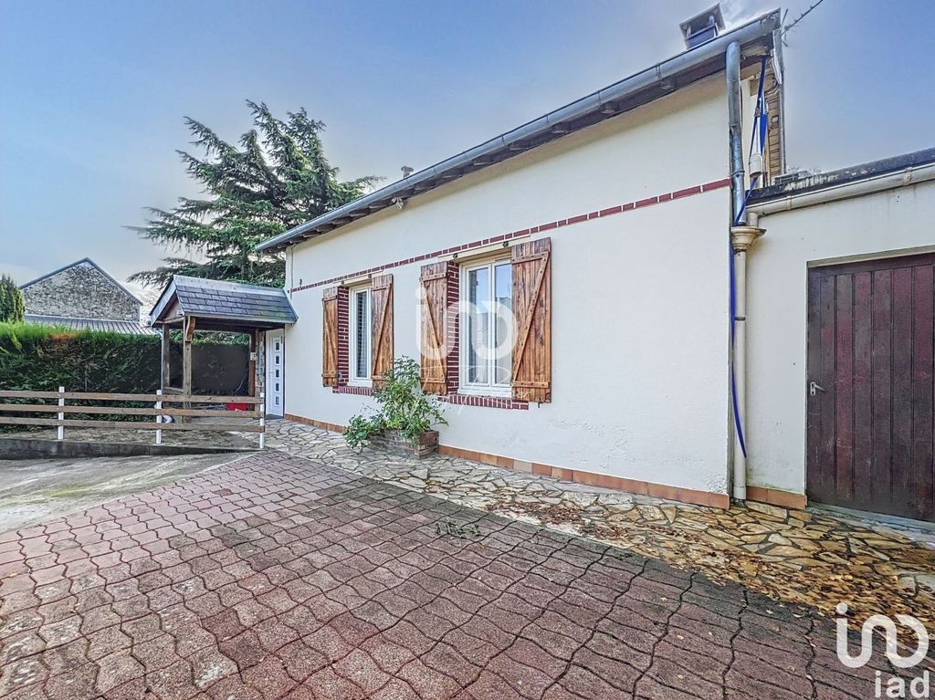 Achat maison à vendre 2 chambres 81 m² - Bazoches-en-Dunois