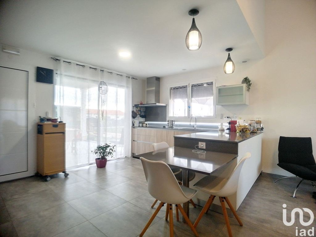 Achat maison à vendre 4 chambres 129 m² - Pompignan