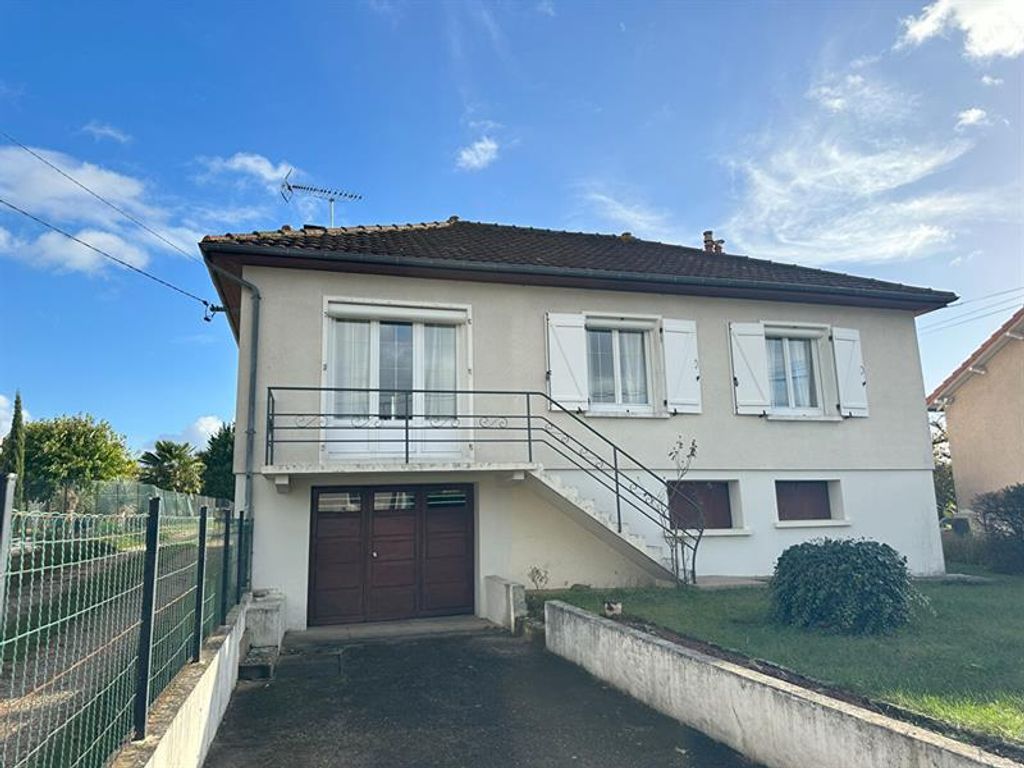 Achat maison à vendre 2 chambres 76 m² - Chasseneuil-du-Poitou