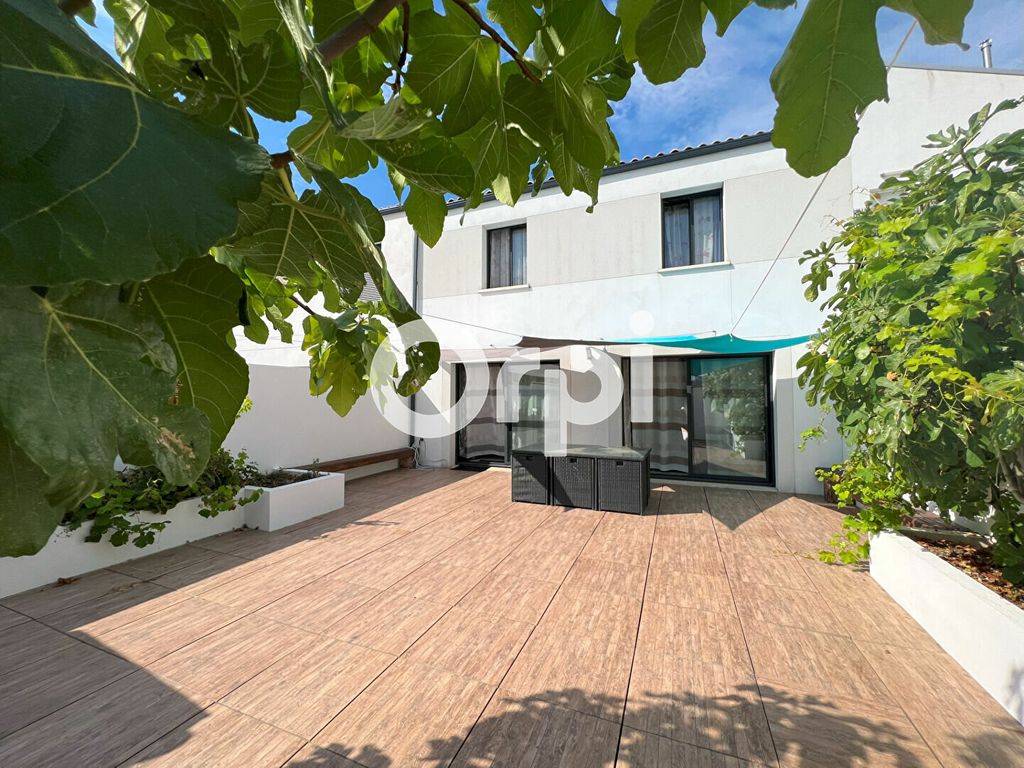 Achat maison à vendre 4 chambres 135 m² - La Rochelle