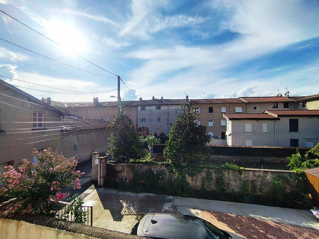 Achat appartement à vendre 4 pièces 76 m² - Neuville-sur-Saône