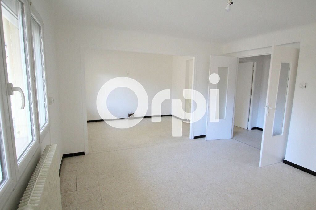 Achat appartement à vendre 4 pièces 88 m² - Lunel