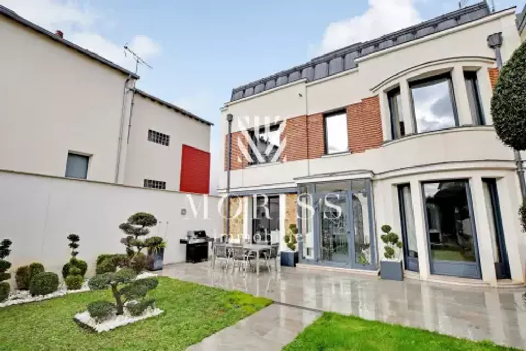 Achat maison à vendre 7 chambres 250 m² - Maisons-Alfort