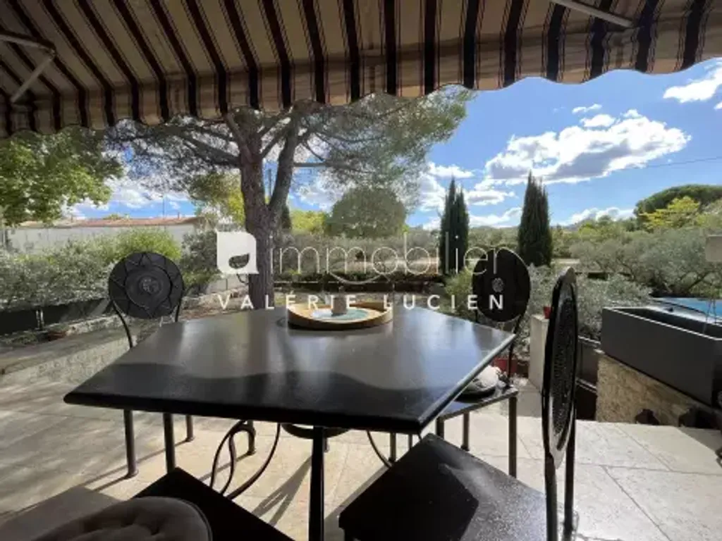 Achat maison à vendre 4 chambres 220 m² - Saint-Rémy-de-Provence