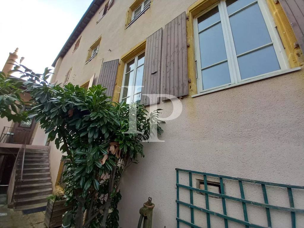 Achat appartement à vendre 4 pièces 101 m² - Charlieu