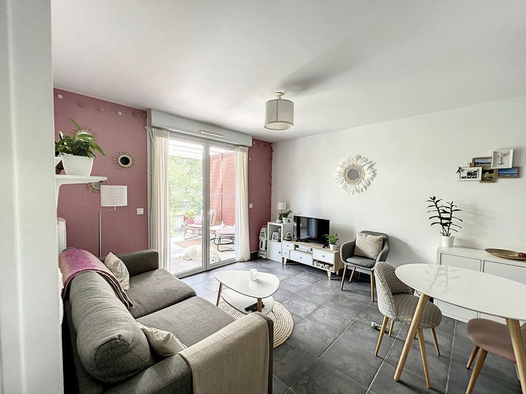 Achat appartement à vendre 2 pièces 38 m² - Venelles