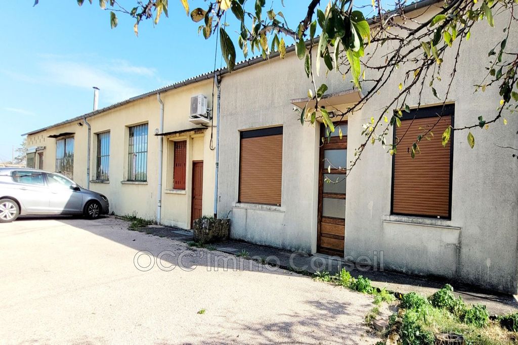 Achat maison à vendre 2 chambres 610 m² - Naucelle