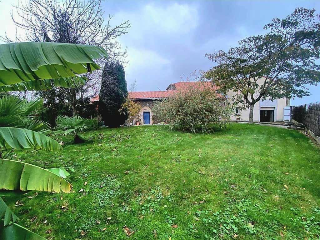 Achat maison à vendre 4 chambres 180 m² - Réaumur