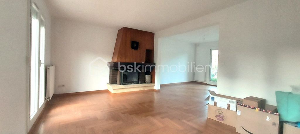 Achat maison à vendre 5 chambres 155 m² - Notre-Dame-de-Bondeville