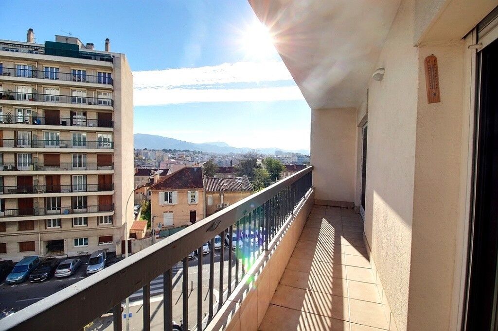 Achat appartement à vendre 3 pièces 85 m² - Marseille 4ème arrondissement