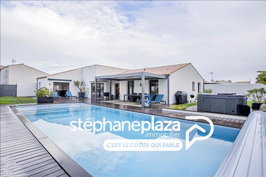 Achat maison à vendre 4 chambres 178 m² - La Rochelle