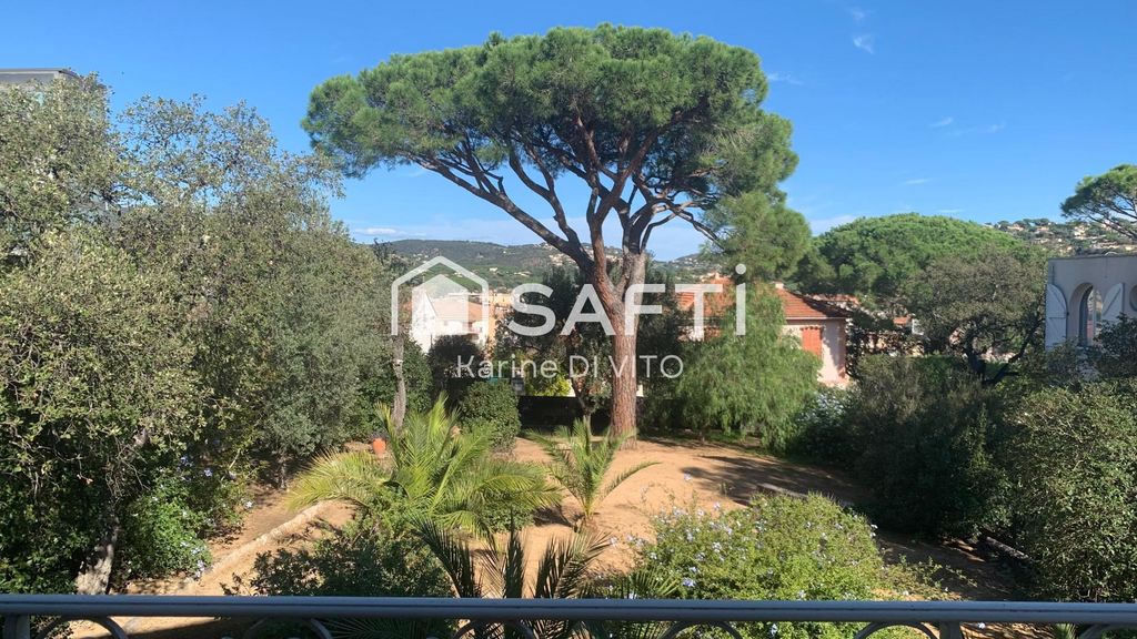 Achat maison à vendre 4 chambres 149 m² - Sainte-Maxime