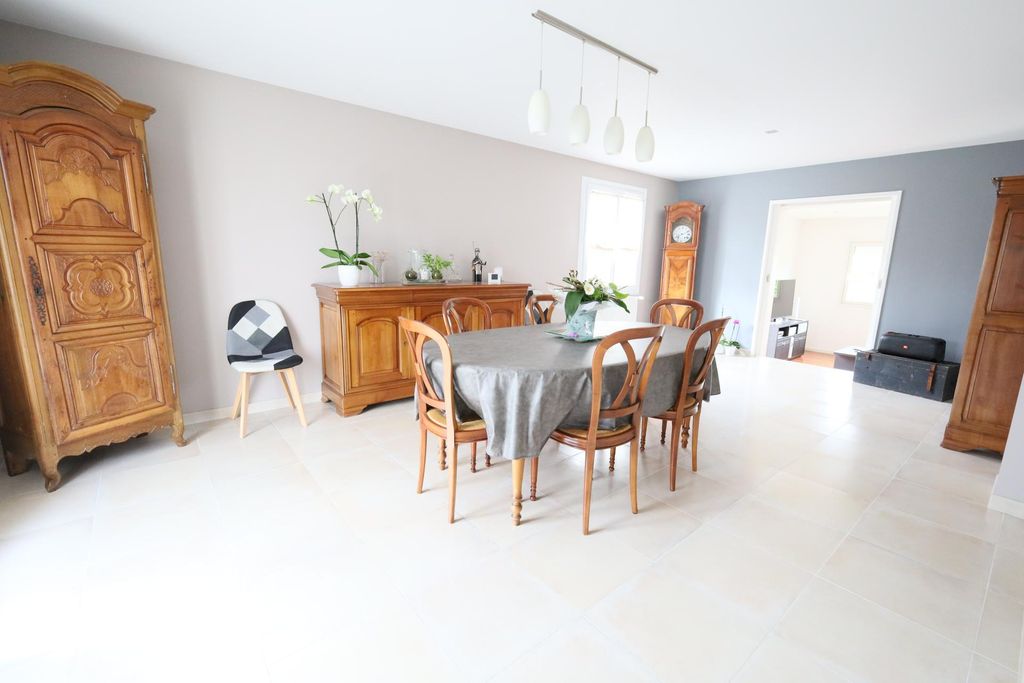 Achat maison à vendre 5 chambres 135 m² - Noyal-sur-Vilaine