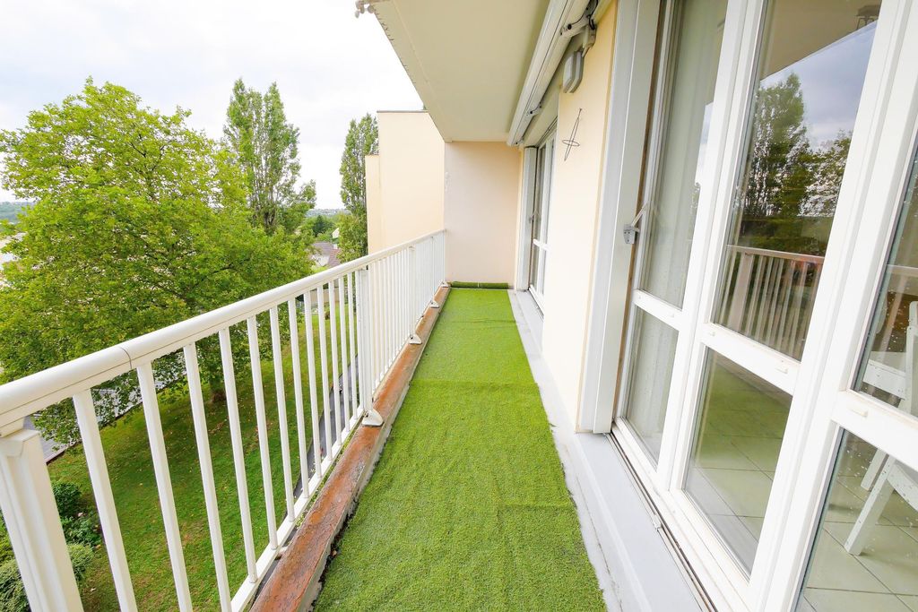 Achat appartement à vendre 4 pièces 81 m² - Corbeil-Essonnes