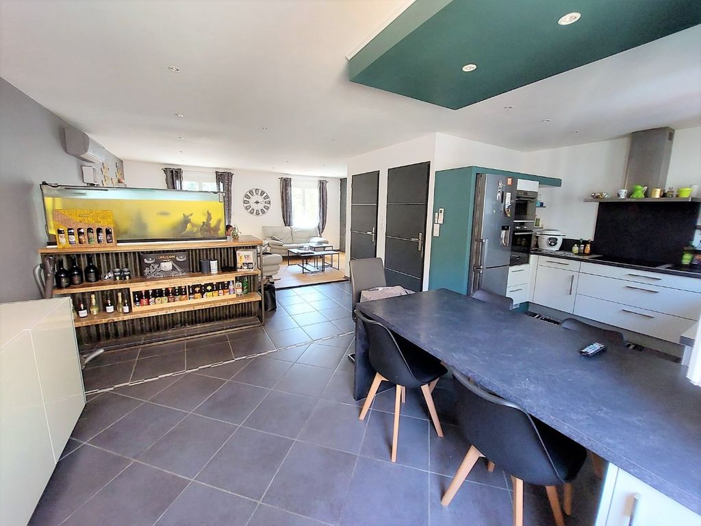 Achat maison à vendre 4 chambres 130 m² - Saint-Cyprien
