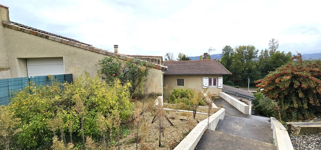 Achat maison à vendre 3 chambres 153 m² - Bourg-lès-Valence