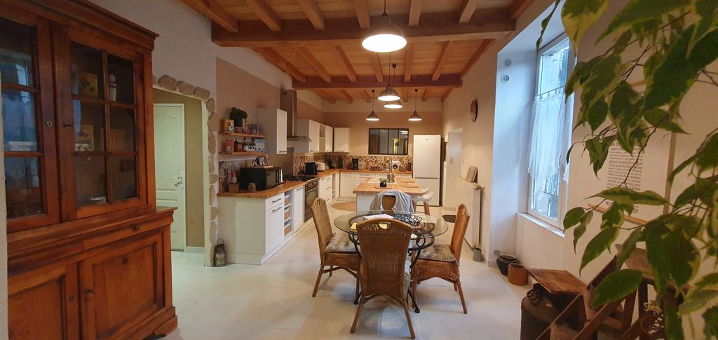 Achat maison à vendre 3 chambres 140 m² - Montignac-Charente