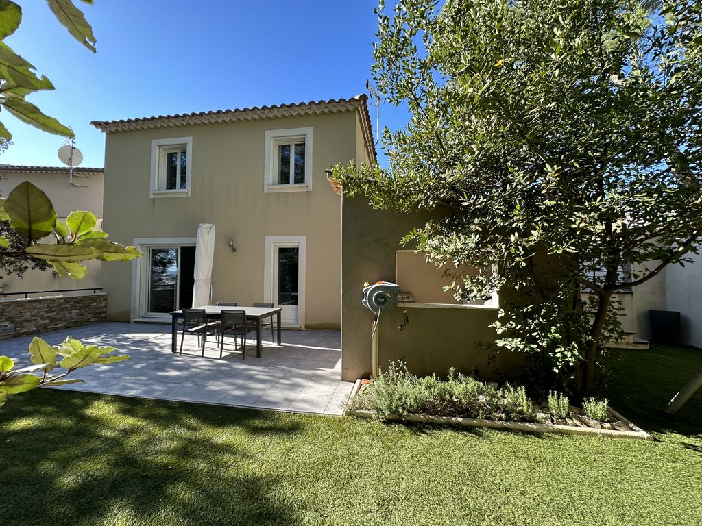 Achat maison à vendre 3 chambres 106 m² - Nîmes