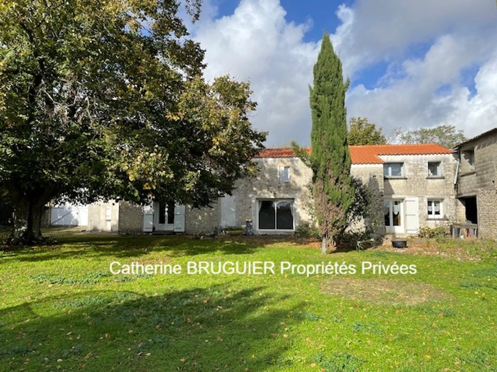 Achat maison à vendre 3 chambres 172 m² - Ferrières