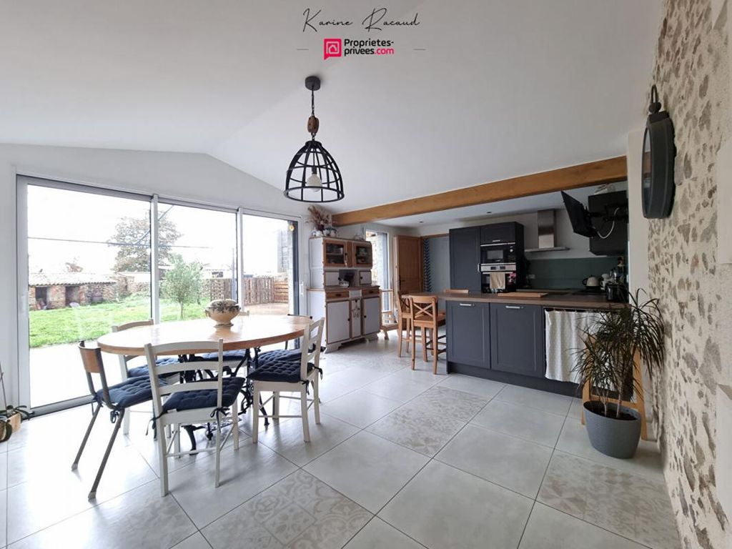 Achat maison à vendre 3 chambres 133 m² - Aubigny-les-Clouzeaux