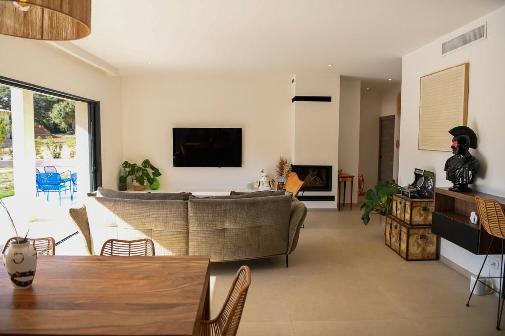 Achat maison à vendre 3 chambres 115 m² - Figari