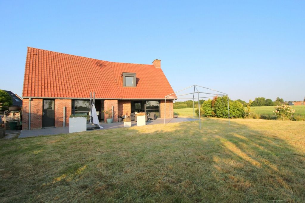 Achat maison à vendre 5 chambres 189 m² - Wormhout