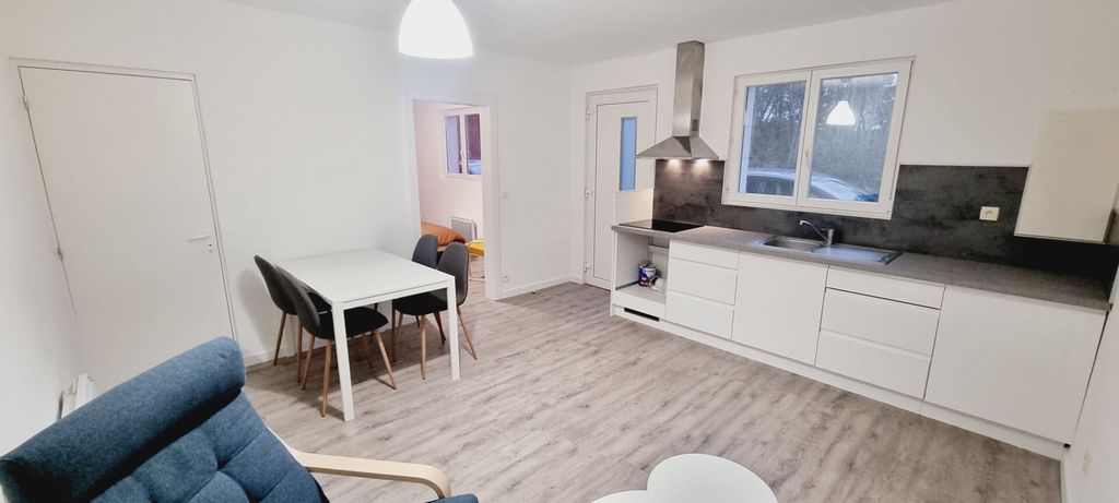 Achat maison à vendre 6 chambres 141 m² - Villeneuve-de-Marsan