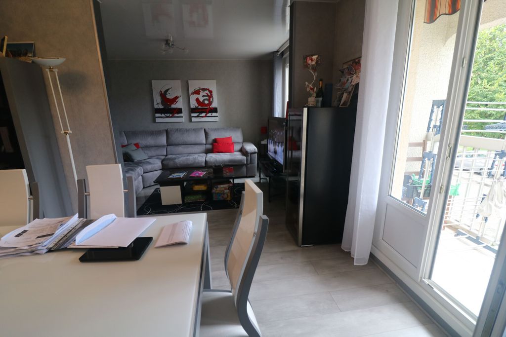 Achat appartement à vendre 4 pièces 77 m² - La Talaudière