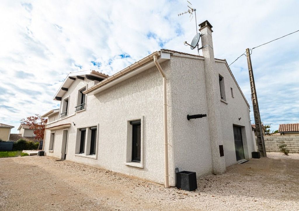 Achat maison à vendre 6 chambres 260 m² - Montberon