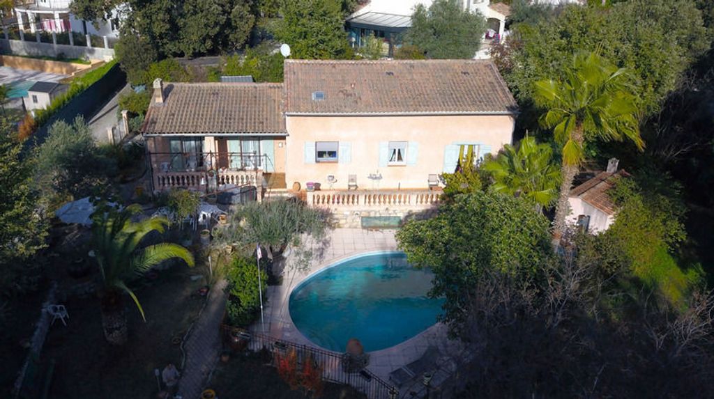 Achat maison à vendre 3 chambres 120 m² - Draguignan