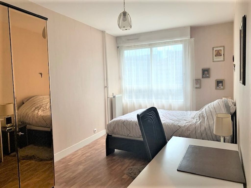 Achat appartement à vendre 3 pièces 86 m² - Courbevoie