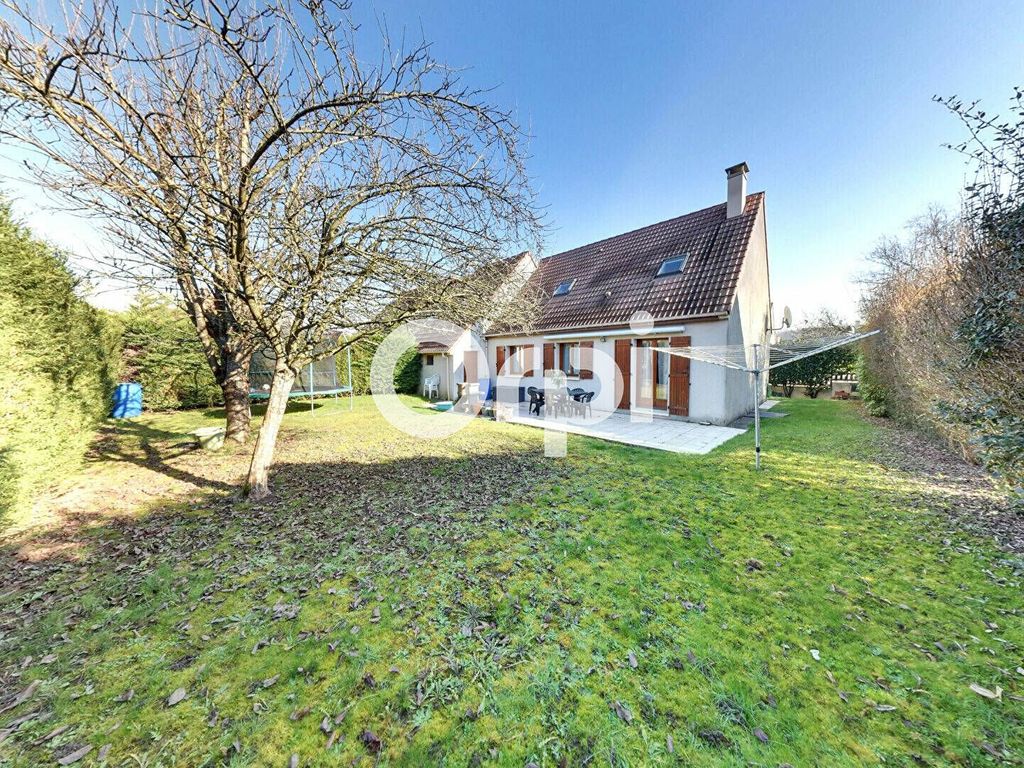 Achat maison à vendre 5 chambres 118 m² - Roissy-en-Brie