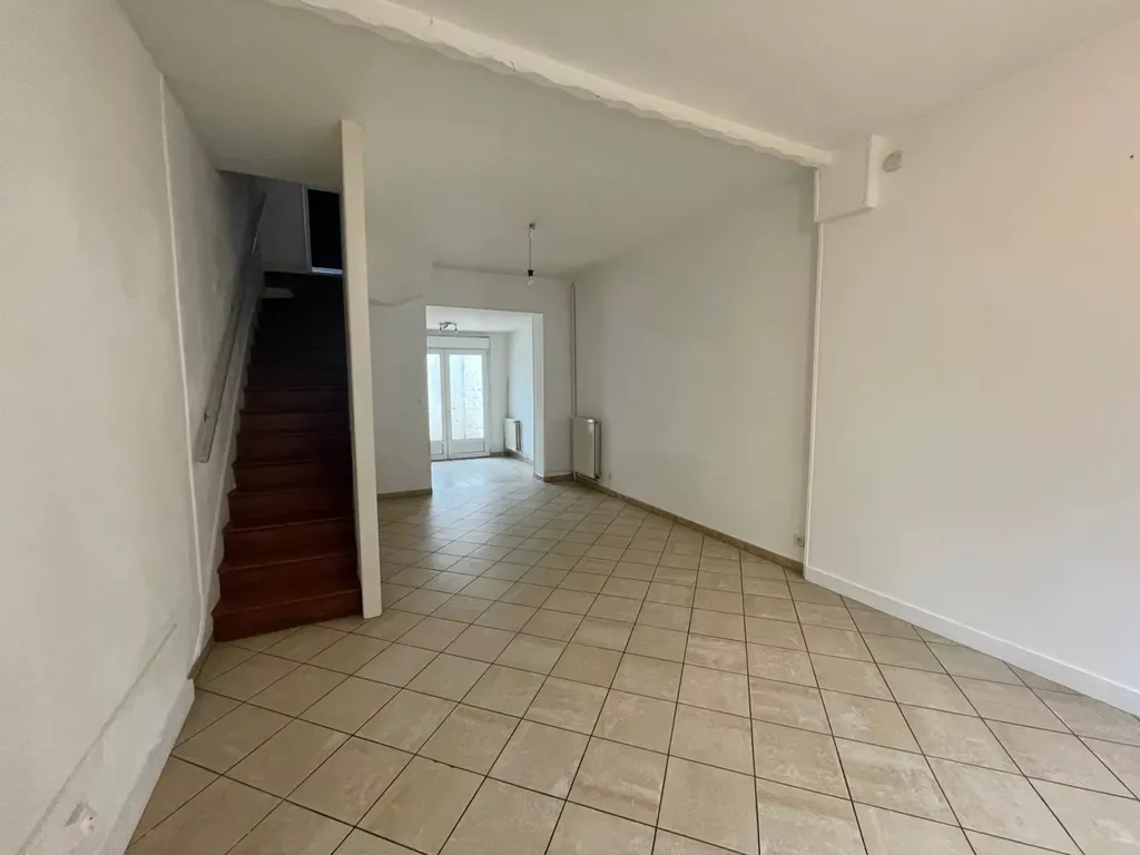 Achat maison à vendre 3 chambres 97 m² - Saint-Quentin