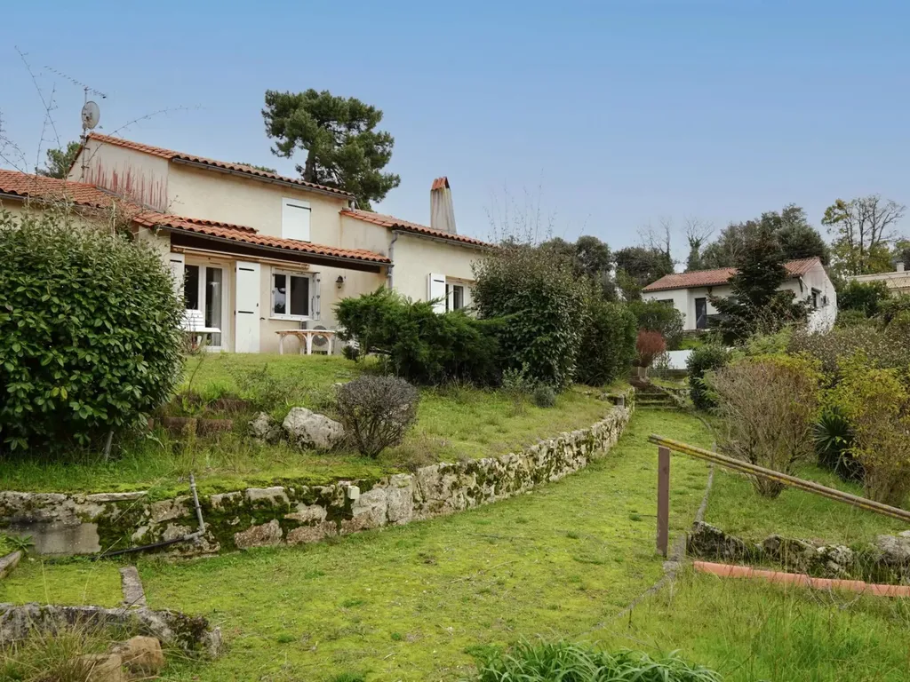 Achat maison à vendre 3 chambres 140 m² - Meschers-sur-Gironde