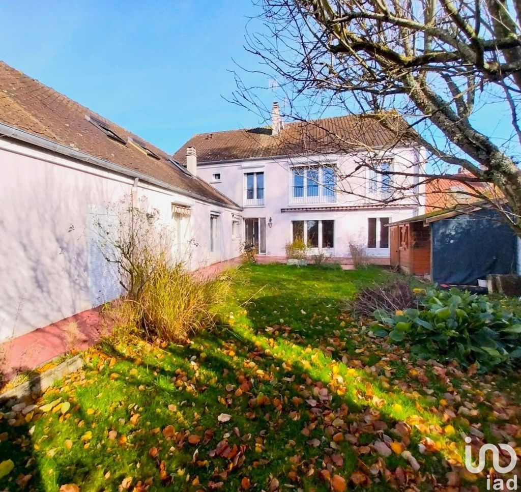 Achat maison à vendre 5 chambres 160 m² - Rambouillet