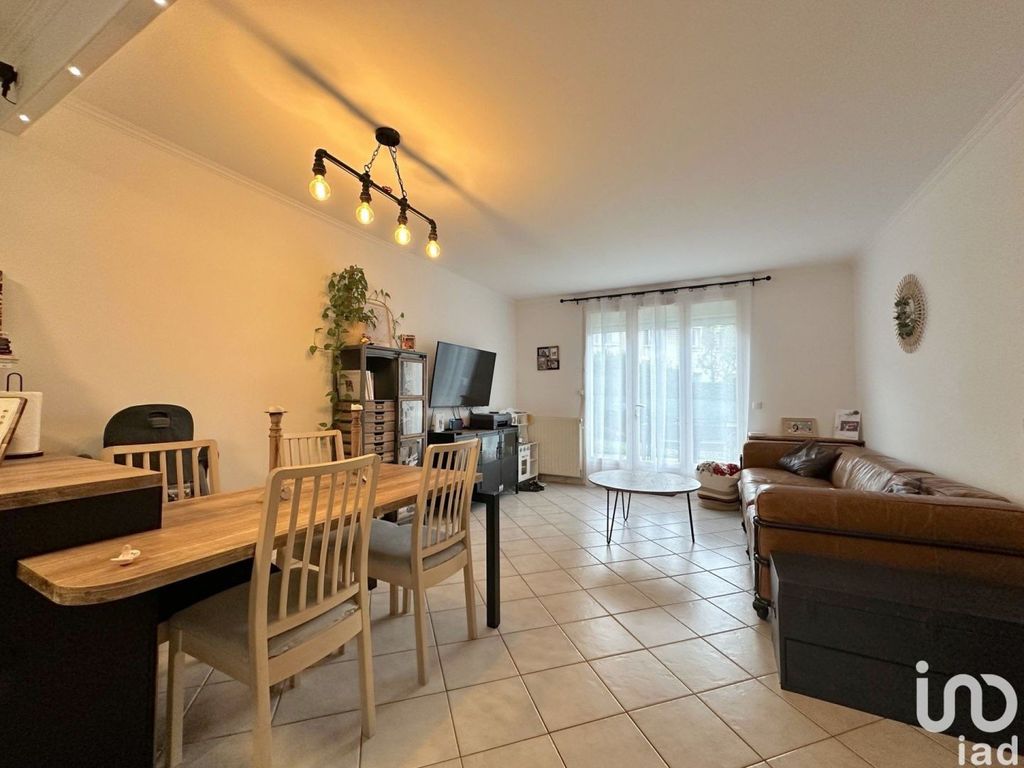 Achat appartement à vendre 3 pièces 64 m² - Fosses