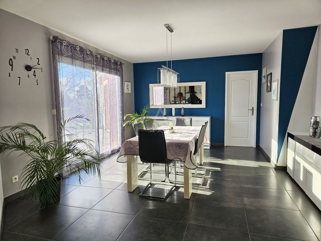 Achat maison à vendre 3 chambres 120 m² - Saint-André-de-Cubzac