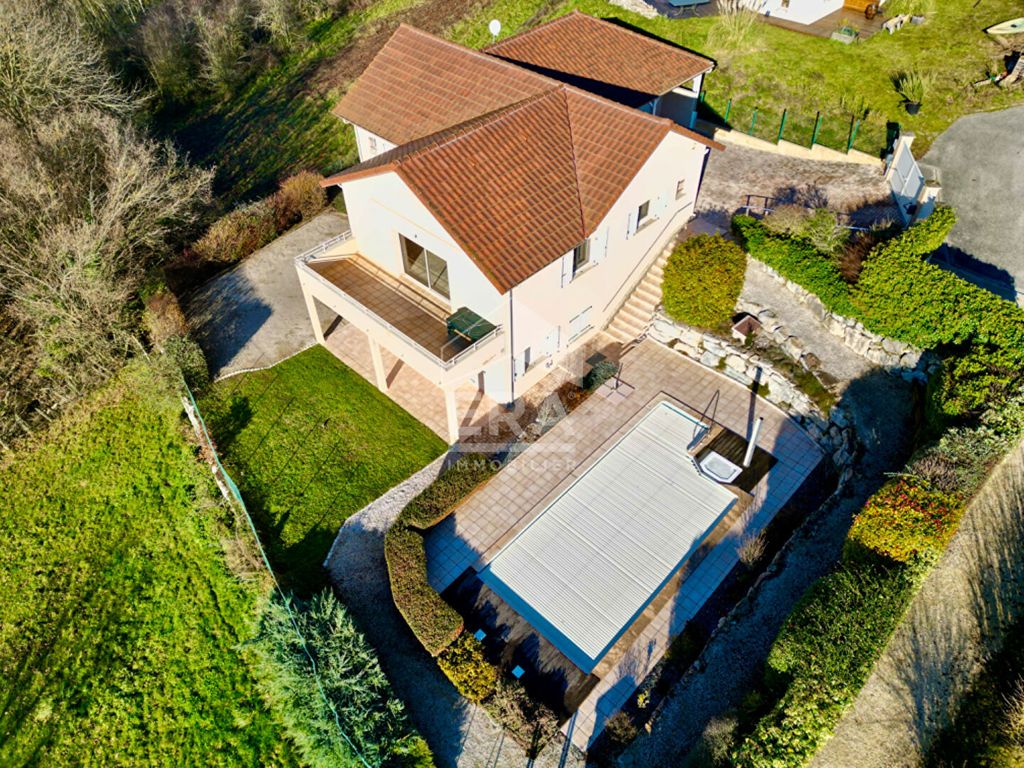 Achat maison à vendre 5 chambres 175 m² - Montferrat