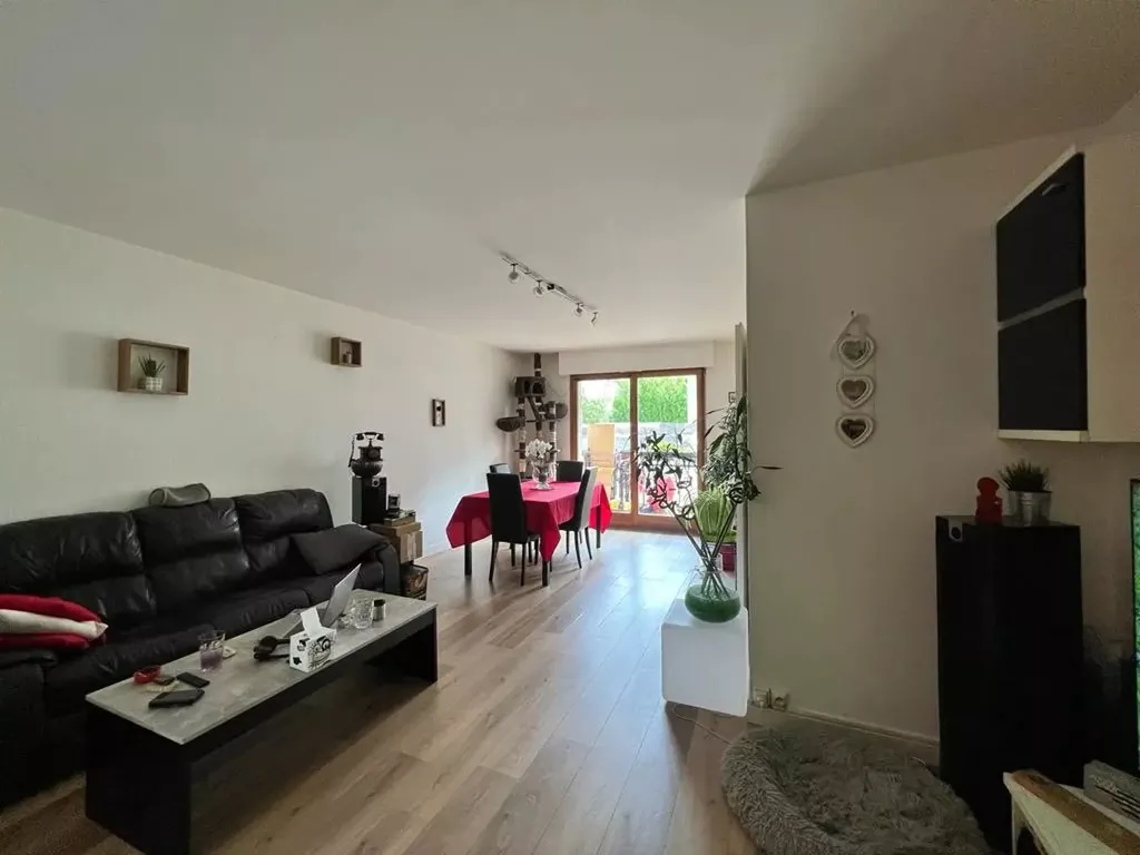 Achat appartement à vendre 3 pièces 65 m² - Villemomble