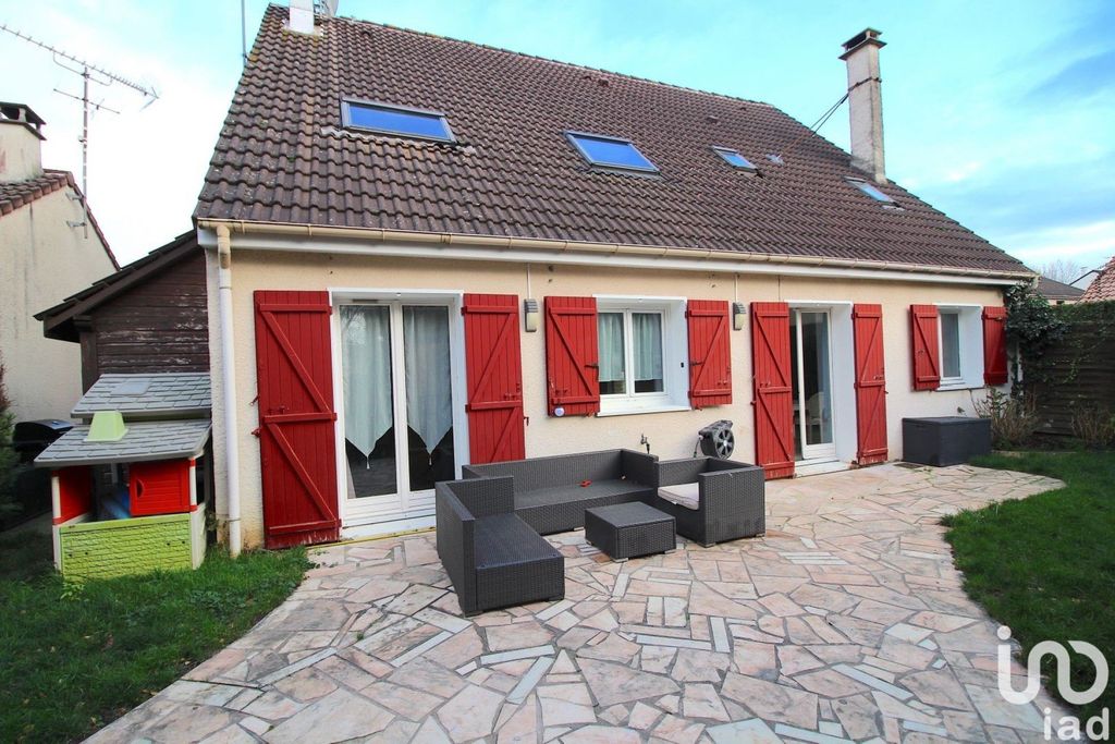 Achat maison à vendre 5 chambres 170 m² - Saint-Germain-lès-Corbeil