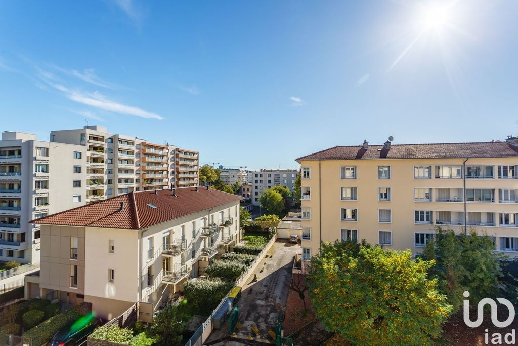 Achat appartement à vendre 3 pièces 55 m² - Lyon 8ème arrondissement