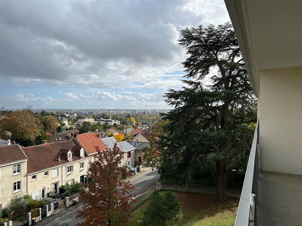 Achat appartement à vendre 3 pièces 71 m² - Saint-Cyr-sur-Loire