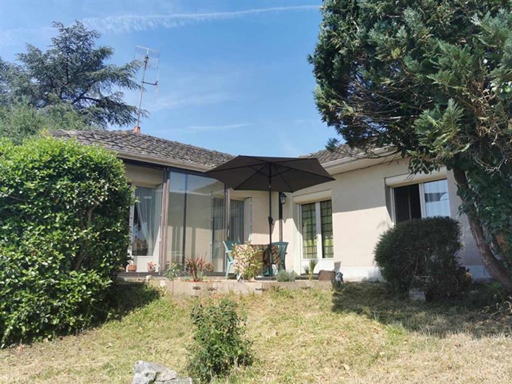 Achat maison à vendre 3 chambres 95 m² - Château-Garnier