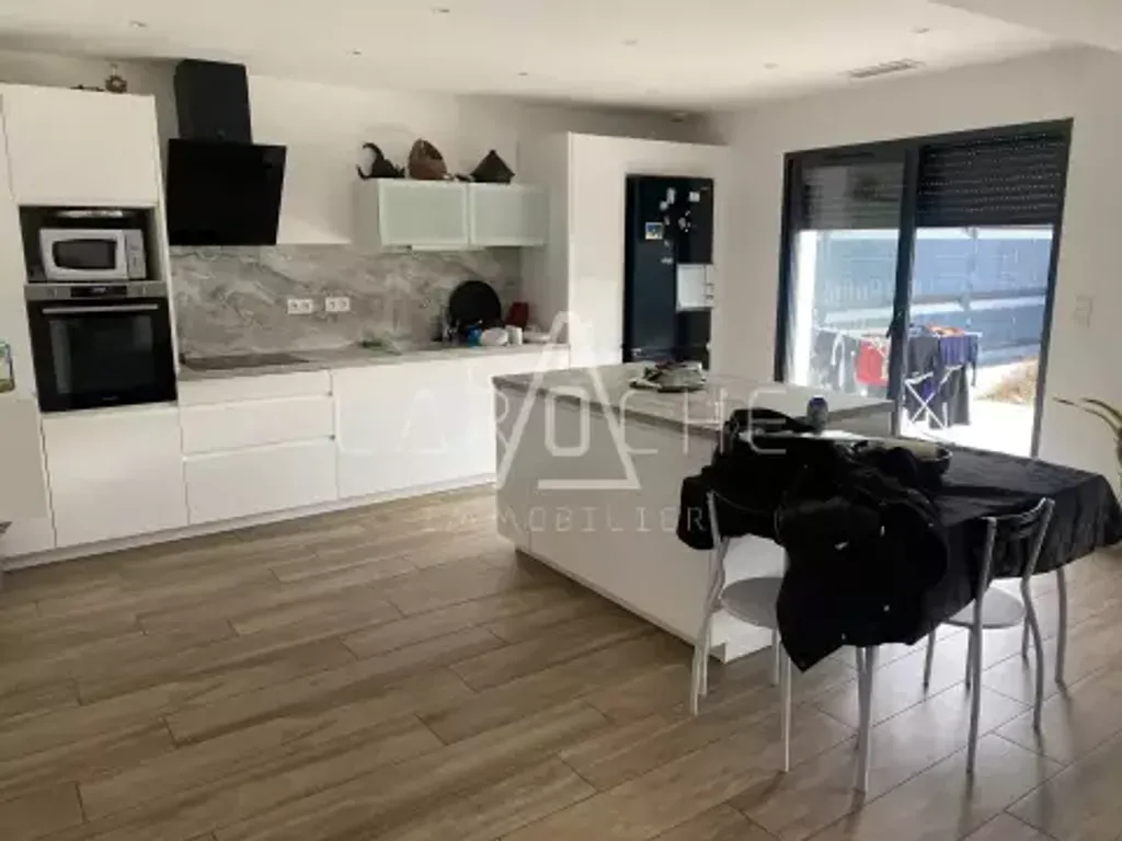 Achat maison à vendre 4 chambres 160 m² - Saint-Génis-des-Fontaines