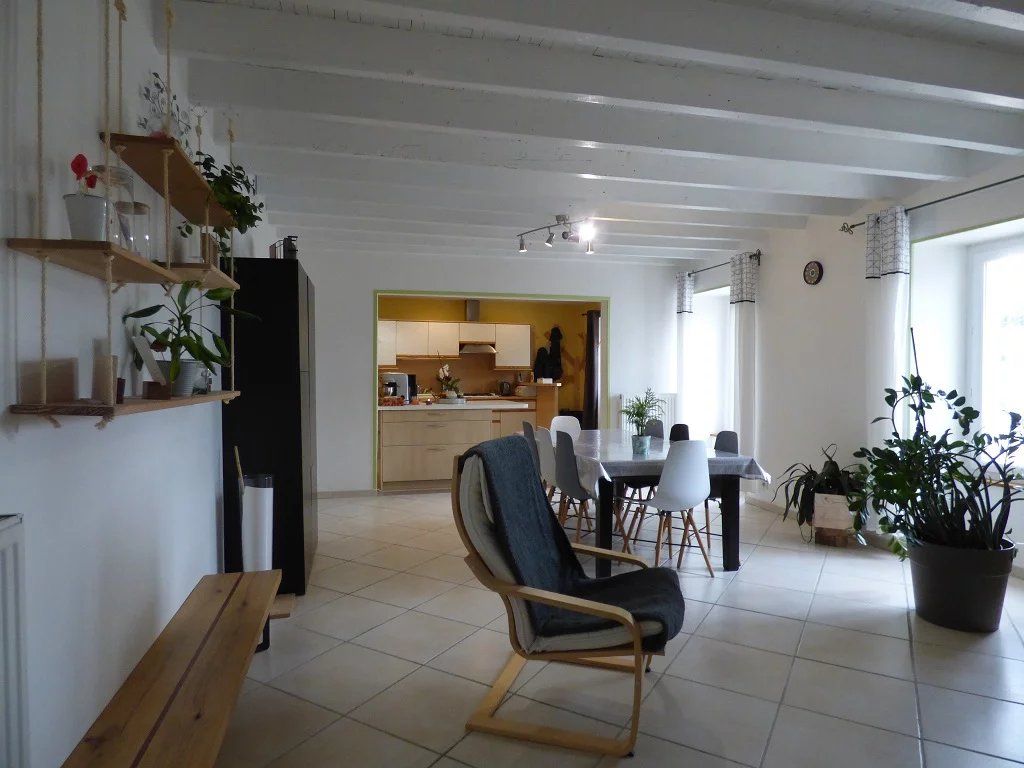 Achat maison à vendre 4 chambres 208 m² - Saint-Martin-la-Pallu