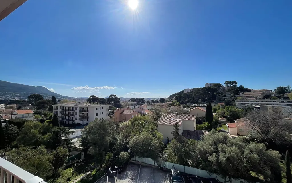 Achat appartement à vendre 3 pièces 73 m² - Toulon